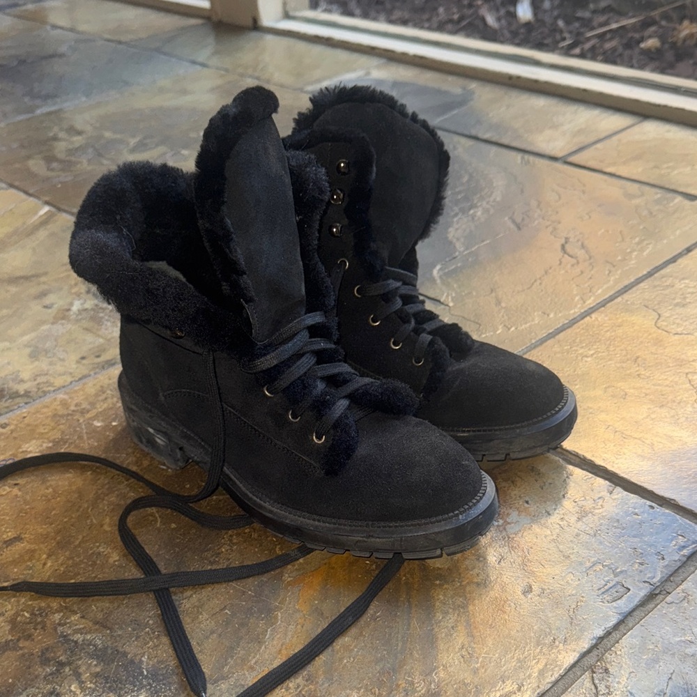 Aquatalia Black Suede Faux Fur Lined Lace Up Boots Made in Italy 6.5